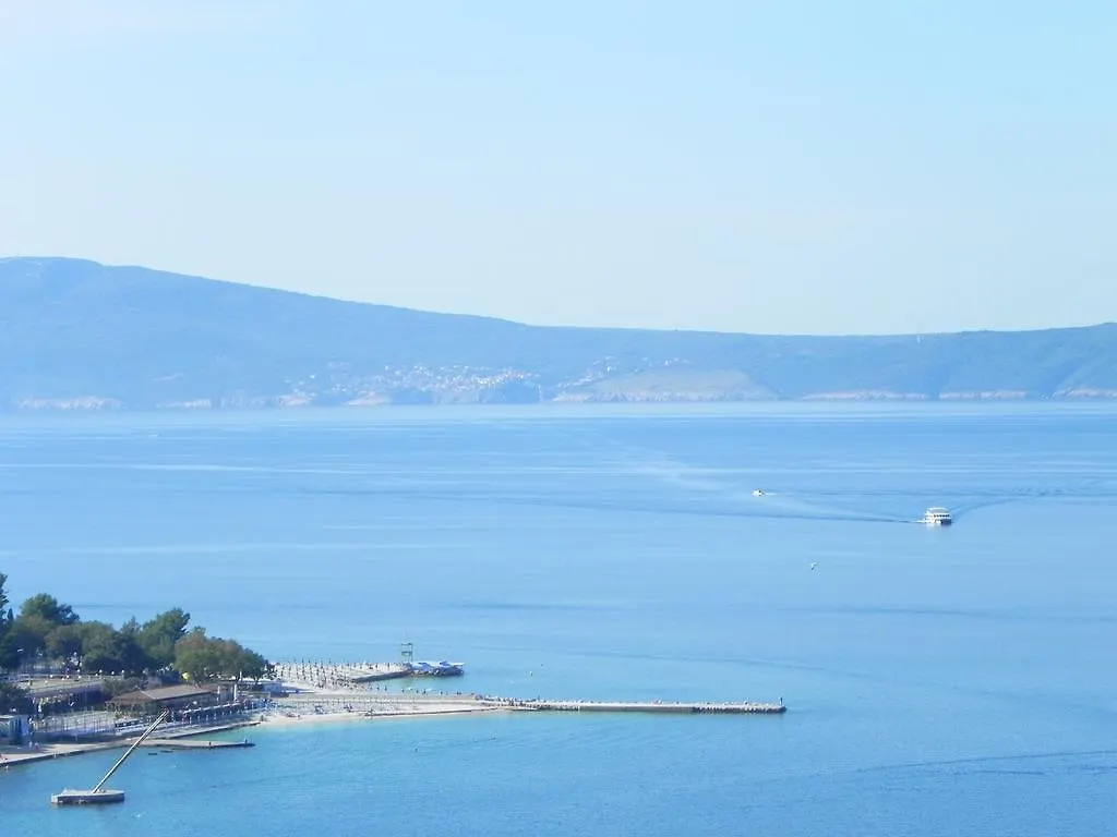 Apartments Katalenic  Selce