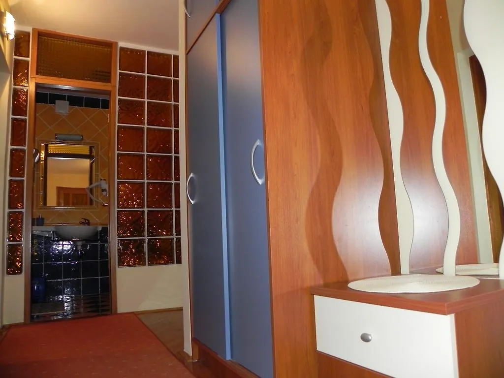 Apartments Katalenic Selce 0*,  Croaţia