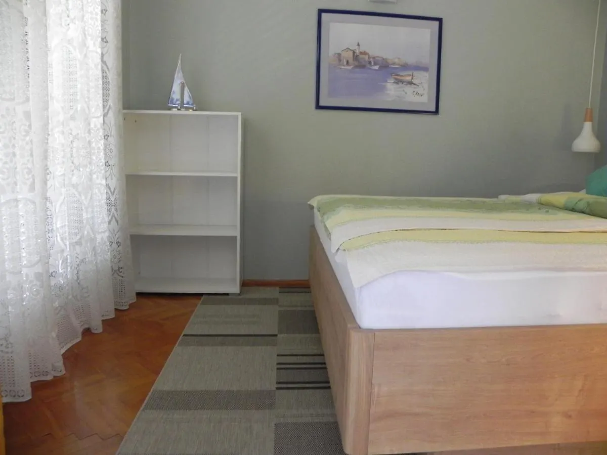Apartments Katalenic Selce